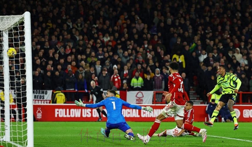 热苏斯本场送出1次助攻，1过人2关键传球，对抗8胜1