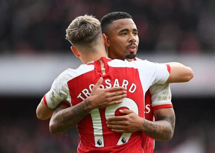 热苏斯本场送出1次助攻，1过人2关键传球，对抗8胜1